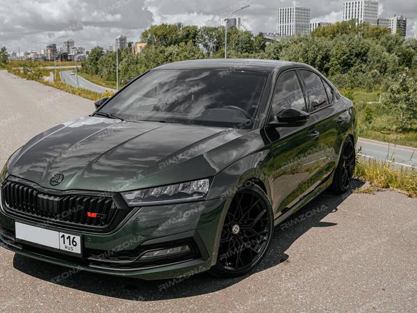 Skoda Oktavia на дисках HRE FF10 R19 - Фото № 2