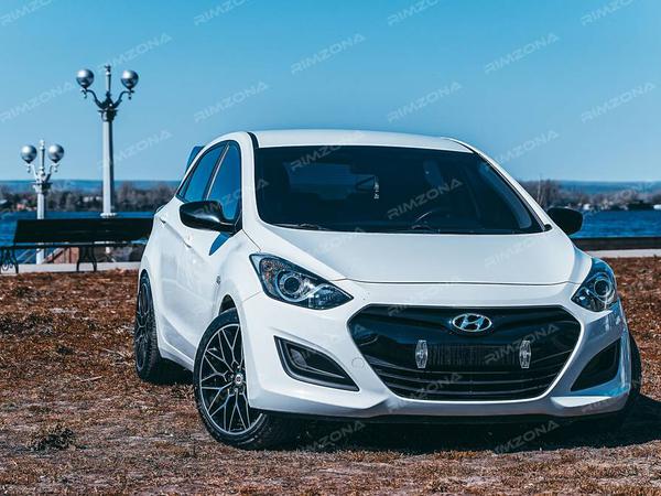 Hyundai i30 на дисках HRE P200 R18 - Фото № 2