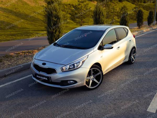 KIA Ceed на литых дисках VOSSEN VPS303 R18 - Фото № 1