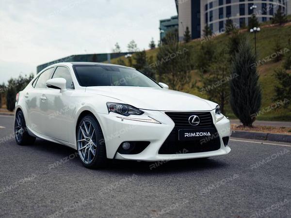 LEXUS IS на литых дисках RFX13 Rohana R18 - Фото № 2