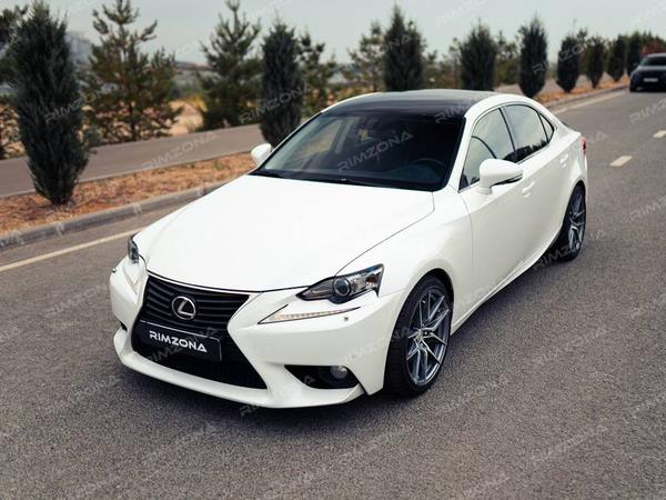 LEXUS IS на литых дисках RFX13 Rohana R18 - Фото № 1