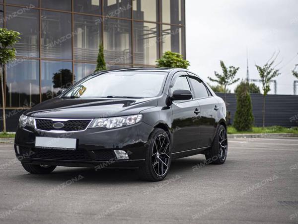 KIA cerato на литых дисках HRE FF10 R18 - Фото № 1