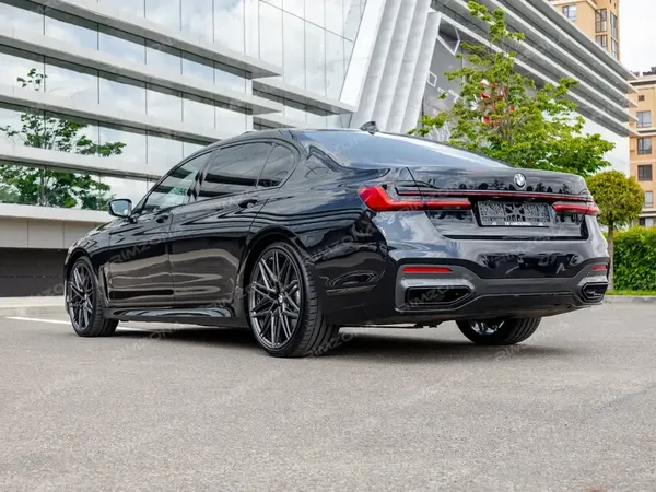 BMW 7 SERIES НА КОВАННЫХ ДИСКАХ В СТИЛЕ VOSSEN HF-7 R21 - Фото № 9