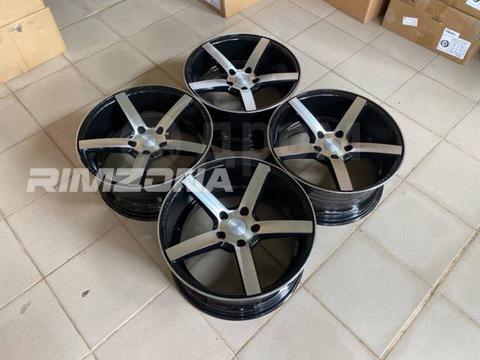 Литой диск В СТИЛЕ VOSSEN CV3 R17 8J 5x100 ET30 dia 73.1