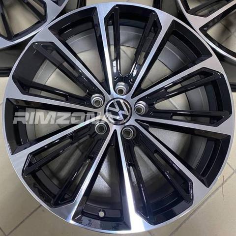 Литой диск В стиле Volkswagen Passat B8 R19 8.5J 5x112 ET38 dia 57.1